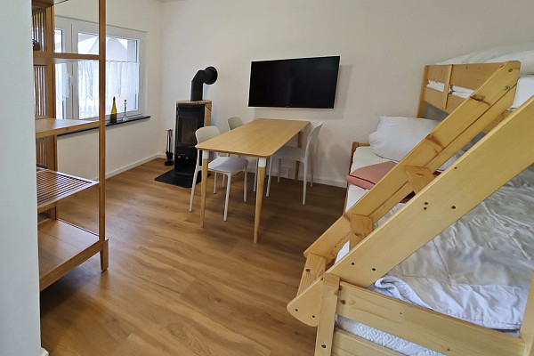 Wohn und Schlafbereich im Bungalow